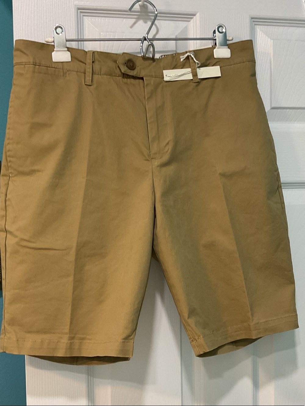 Men's Flat Front Shorts in Khaki